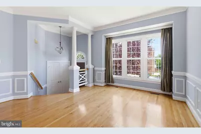 6323 Barcroft Mews Drive, Falls Church, VA 22041 - Photo 9