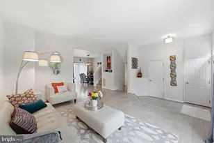 14312 Montverd Ct, Centreville, VA 20121 - Photo 5