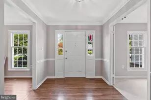9759 Hatmark Ct, Vienna, VA 22181 - Photo 3