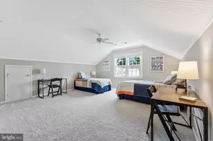 9759 Hatmark Ct, Vienna, VA 22181 - Photo 35