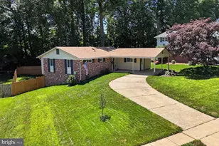 5010 Gainsborough Dr, Fairfax, VA 22032 - Photo 1