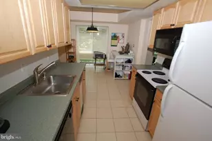 10223 Valentino Dr, Oakton, VA 22124 - Photo 3