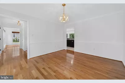 12212 Meadowstream, Herndon, VA 20170 - Photo 9