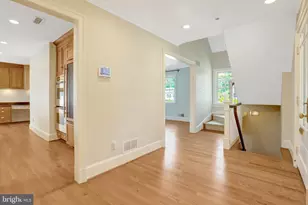 904 Waynewood Blvd, Alexandria, VA 22308 - Photo 7