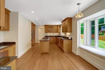 904 Waynewood Boulevard, Alexandria, VA 22308 - Photo 23
