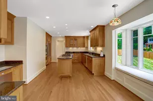 904 Waynewood Blvd, Alexandria, VA 22308 - Photo 23