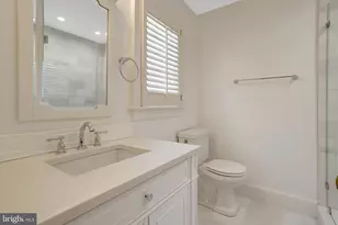 904 Waynewood Blvd, Alexandria, VA 22308 - Photo 49