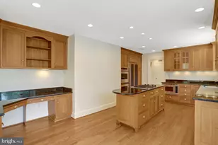 904 Waynewood Blvd, Alexandria, VA 22308 - Photo 21