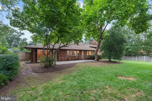 6313 Stoneham Ln, McLean, VA 22101 - Photo 35
