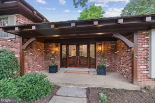 6313 Stoneham Ln, McLean, VA 22101 - Photo 3