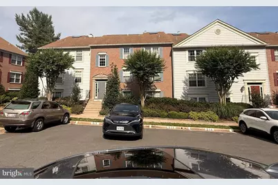 12101 Greenwood Court #301, Fairfax, VA 22033 - Photo 5