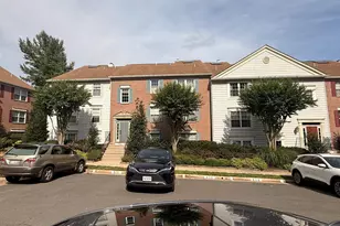 12101 Greenwood Ct, Fairfax, VA 22033 - Photo 5