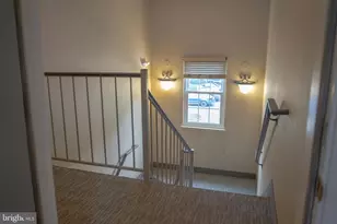 12101 Greenwood Ct, Fairfax, VA 22033 - Photo 9