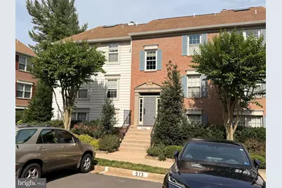 12101 Greenwood Court #301, Fairfax, VA 22033 - Photo 3