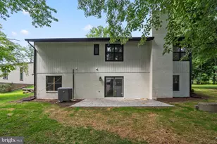 10514 Brevity Dr, Great Falls, VA 22066 - Photo 3