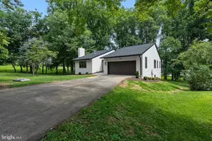10514 Brevity Dr, Great Falls, VA 22066 - Photo 27