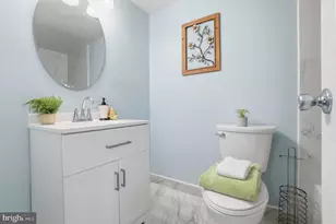 8003 Chanute Pl, Falls Church, VA 22042 - Photo 15