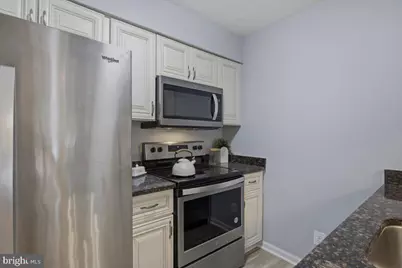 6013 Chestnut Hollow Court, Centreville, VA 20121 - Photo 11