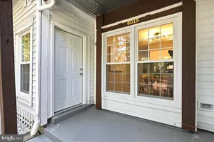 6013 Chestnut Hollow Ct, Centreville, VA 20121 - Photo 3