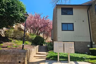2493 Glengyle Dr, Vienna, VA 22181 - Photo 17