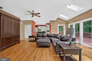 9105 Oak Chase Ct, Fairfax Station, VA 22039 - Photo 27