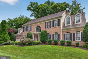 9105 Oak Chase Ct, Fairfax Station, VA 22039 - Photo 7