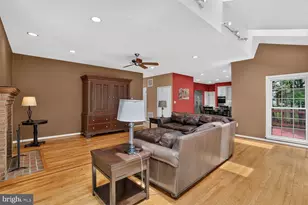 9105 Oak Chase Ct, Fairfax Station, VA 22039 - Photo 29