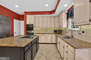 9105 Oak Chase Ct, Fairfax Station, VA 22039 - Photo 19