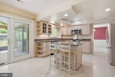 9369 Tovito Drive, Fairfax, VA 22031 - Photo 3