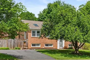 6900 Southridge Dr, McLean, VA 22101 - Photo 1
