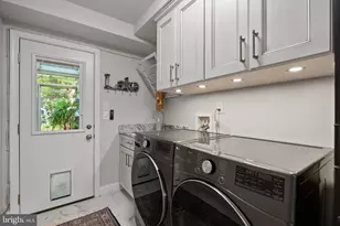 3431 Greentree Dr, Falls Church, VA 22041 - Photo 31