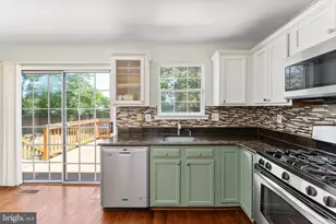 5408 Crystalford Ln, Centreville, VA 20120 - Photo 21