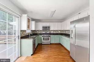 5408 Crystalford Ln, Centreville, VA 20120 - Photo 17