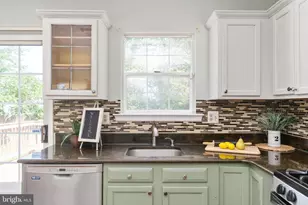5408 Crystalford Ln, Centreville, VA 20120 - Photo 21