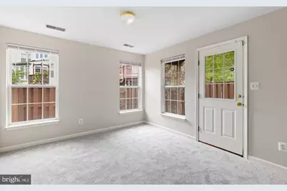 13700 Barksdale Drive, Herndon, VA 20171 - Photo 5