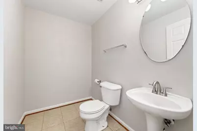 13700 Barksdale Drive, Herndon, VA 20171 - Photo 41