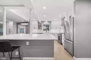 7117 Marlan Dr, Alexandria, VA 22307 - Photo 17
