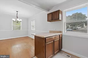 5526 Hollins Ln, Burke, VA 22015 - Photo 27