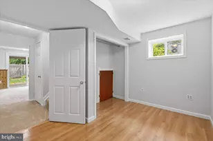 5526 Hollins Ln, Burke, VA 22015 - Photo 21