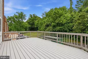 5526 Hollins Ln, Burke, VA 22015 - Photo 5