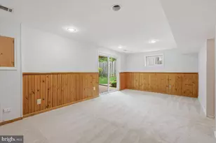 5526 Hollins Ln, Burke, VA 22015 - Photo 11
