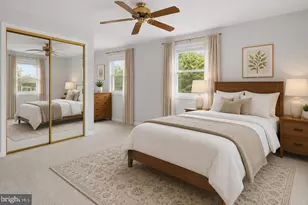 5526 Hollins Ln, Burke, VA 22015 - Photo 15