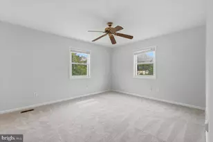 5526 Hollins Ln, Burke, VA 22015 - Photo 13