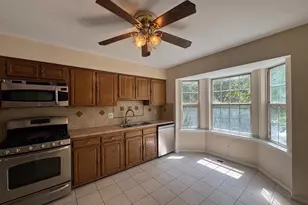 12302 Sleepy Lake Ct, Fairfax, VA 22033 - Photo 11