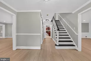 10101 Windy Knoll Ln, Vienna, VA 22182 - Photo 13