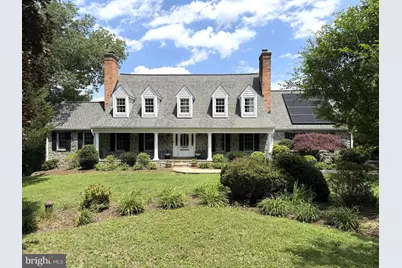 10101 Windy Knoll Lane, Vienna, VA 22182 - Photo 1