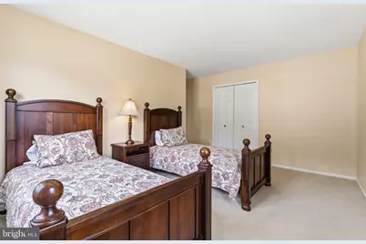 10127 Schoolhouse Woods Court, Burke, VA 22015 - Photo 25