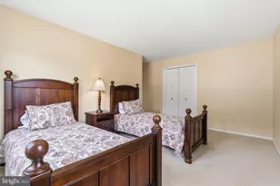 10127 Schoolhouse Woods Ct, Burke, VA 22015 - Photo 25