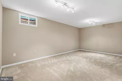 10127 Schoolhouse Woods Court, Burke, VA 22015 - Photo 33