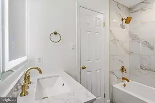 10127 Schoolhouse Woods Ct, Burke, VA 22015 - Photo 31